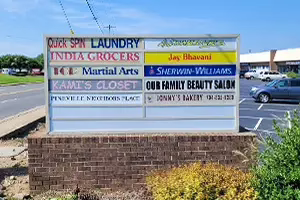 monument tenant shopping plaza sign